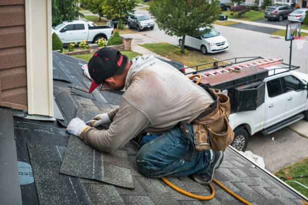Professional Emergency Roof Repair technician working in Alden, MI
